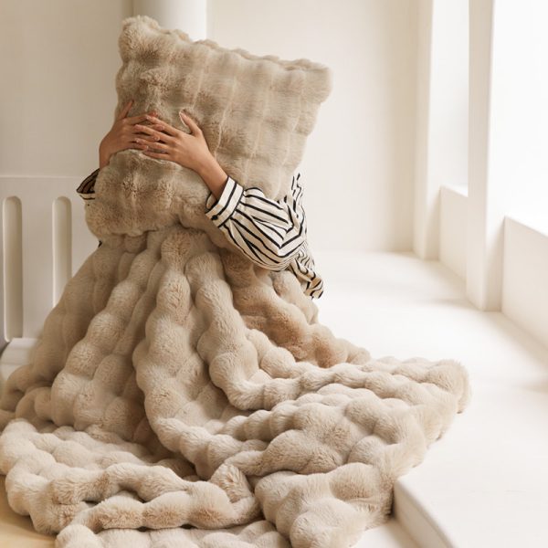 The Fur Rabbit Hair Sofa Blanket Is Simple And Luxurious - Image 3